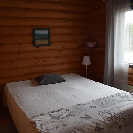 샬레 Kaijansaaren Lomamoekit *